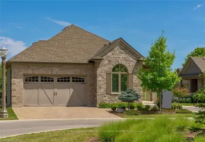 725 EAGLETRACE Drive 65, London North, ON N6G 0J7