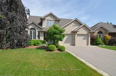 84 PINEBROOK Court, London North, ON N5X 4C6