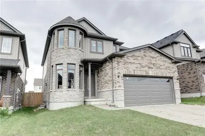 1704 BEAVERBROOK Avenue, London North, ON N6H 0E4