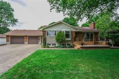 692 LAUDERDALE Avenue, London North, ON N5X 1N1