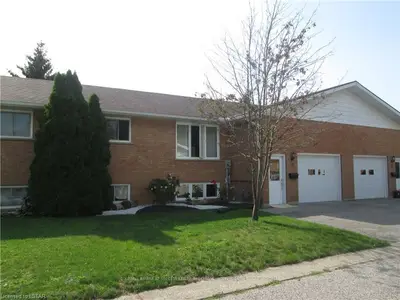 214 South Street 12, Aylmer, On N5h 3e6