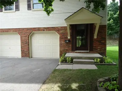 900 POND VIEW Road 30, London South, ON N5Z 4L7