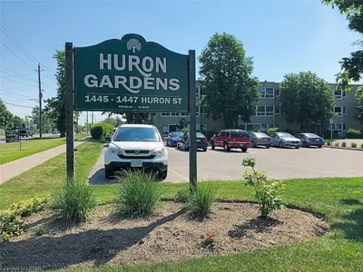 1445 HURON Street 205, London East, ON N5V 2E6