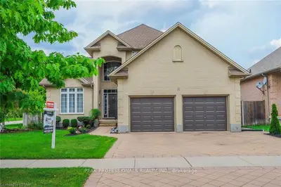 85 EDGEVALLEY Road, London East, ON N5Y 5M7