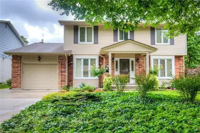 60 NOTTINGHILL Crescent, London South, ON N6K 1R1