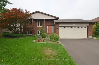 39 GOLFVIEW Crescent, London South, ON N6C 5N3