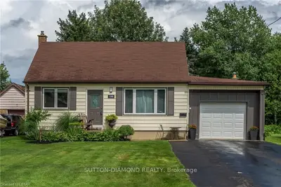 1388 KOSTIS Avenue, London East, ON N5V 3E2