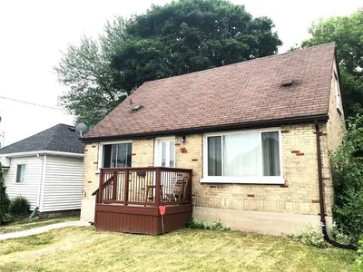 15 BOULLEE Street, London East, ON N5Y 1T5