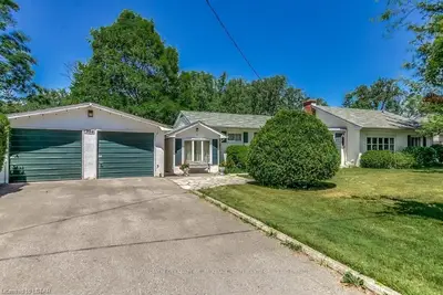 394 CEDAR Avenue, London North, ON N6G 1E7