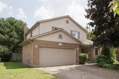 108 ROBINSON Lane, London North, ON N5X 3V4