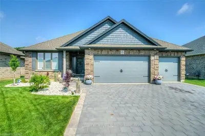 696 Newman Drive, Strathroy-caradoc, On N0l 1w0