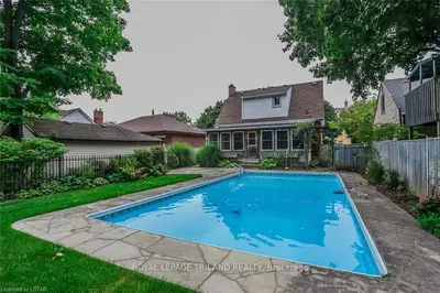 331 FERGUSON Place, London South, ON N6C 1P5