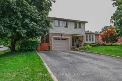 131 TIMBER Crescent, London South, ON N6K 2W3