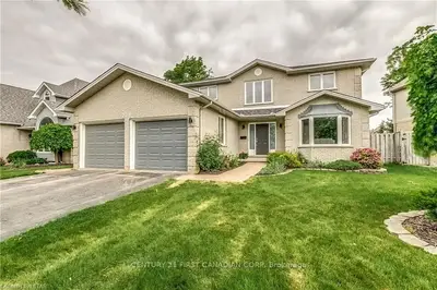 228 ENSIGN Crescent, London South, ON N6J 4V1