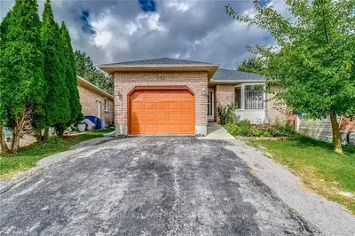 912 THISTLEDOWN Way, London North, ON N6G 4Z8