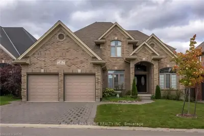 515 SKYLINE Avenue 8, London North, ON N5X 0H4