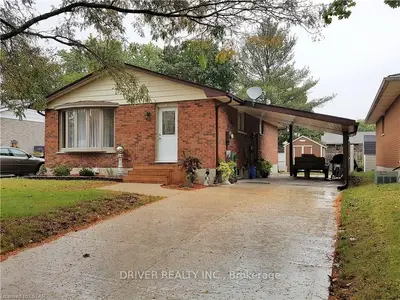 61 Moore Avenue, Aylmer, On N5h 2z8