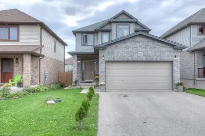 1801 CEDARHOLLOW Boulevard, London North, ON N6H 3V6