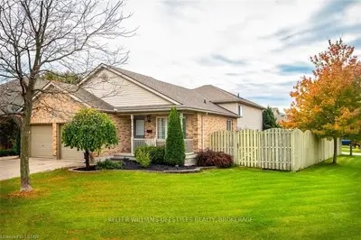 517 CARDIGAN Drive, London South, ON N6M 1J5