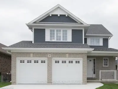 4 Brookfield Avenue, Ingersoll, On N5c 0b3