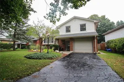 723 DUNBOYNE Crescent, London North, ON N5X 1X9