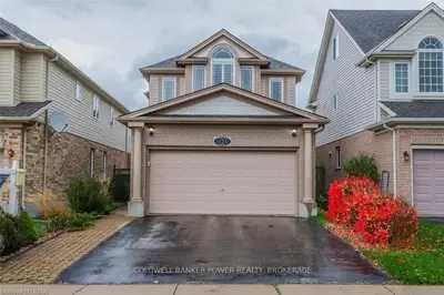 1120 PLEASANTVIEW Drive, London North, ON N5X 4K3