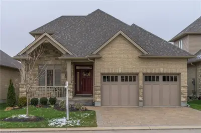 2081 WALLINGFORD Avenue 26, London North, ON N6G 0K1