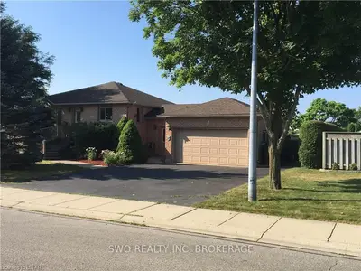 3 Hunter Crescent, Tillsonburg, On N4g 5m9