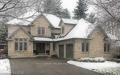 19 FARMHOUSE Court, London East, ON N5Y 5M4