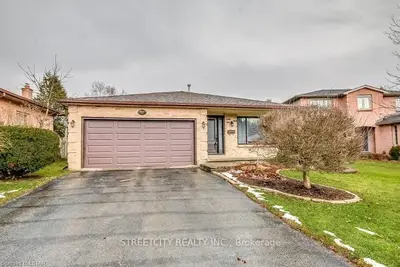 257 ASTORIA Place, London North, ON N6G 4G5