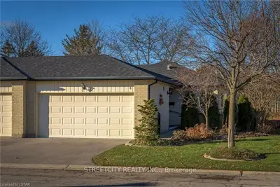 211 PINE VALLEY Drive 4, London South, ON N6J 4W5