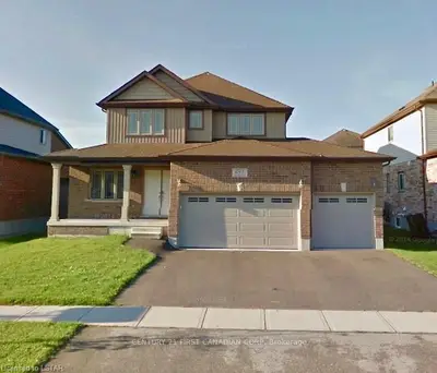 695 Spitfire Street, Woodstock, On N4t 0b1