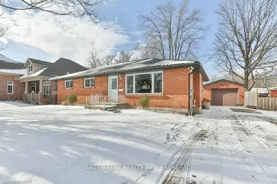 36 Park Street, Aylmer, On N5h 2p3