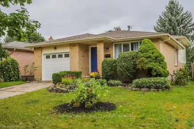 1217 DELPHI Road, London East, ON N5Y 5B3