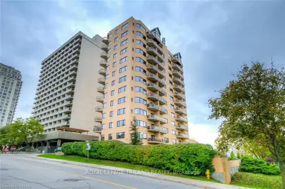 19 KING Street W 1102, London East, ON N6A 5N8