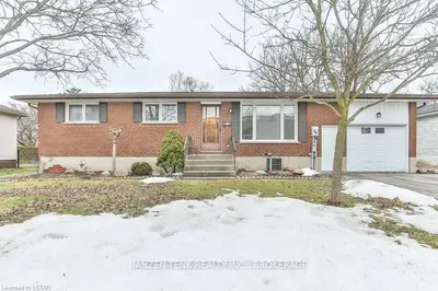 17 St Andrew Street, Aylmer, On N5h 2m9