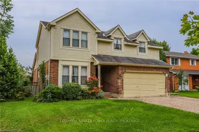 31 AMBLESIDE Drive, London North, ON N6G 4C4