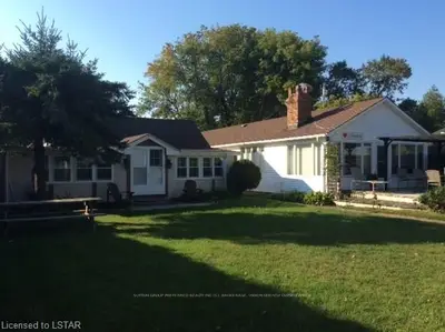 6620 EAST PARKWAY Drive, Lambton Shores, ON N0N 1J3