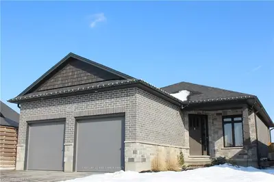 415 DARCY Drive, Strathroy-Caradoc, ON N7G 0C8