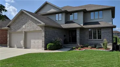 212 Kingfisher Avenue, Woodstock, On N4t 0b3