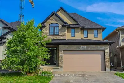 6653 NAVIN Crescent, London South, ON N6P 0B7