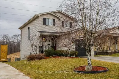 66 EULA WHITE Place, London South, ON N5Z 5C3