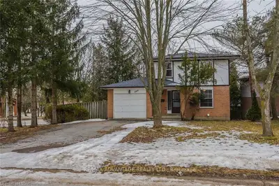 284 SUFFOLK Place, London North, ON N6G 3S4
