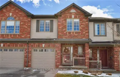 437 SKYLINE Avenue, London North, ON N5X 4L2