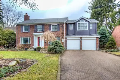 230 BASE LINE Road E, London South, ON N6C 2P1