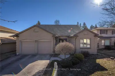 610 GRAND VIEW Avenue, London South, ON N6K 3G6