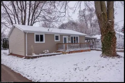 139 KEEFER Street, Strathroy-Caradoc, ON N7G 1E1