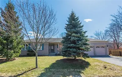 1046 MAHOGANY Crescent, London North, ON N6H 4V9