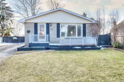 19 WEXFORD Court, London East, ON N5V 1M6