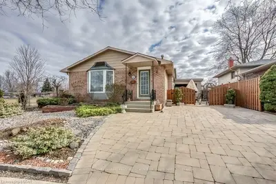 68 GABLEWOOD Crescent, London North, ON N6G 2Z9